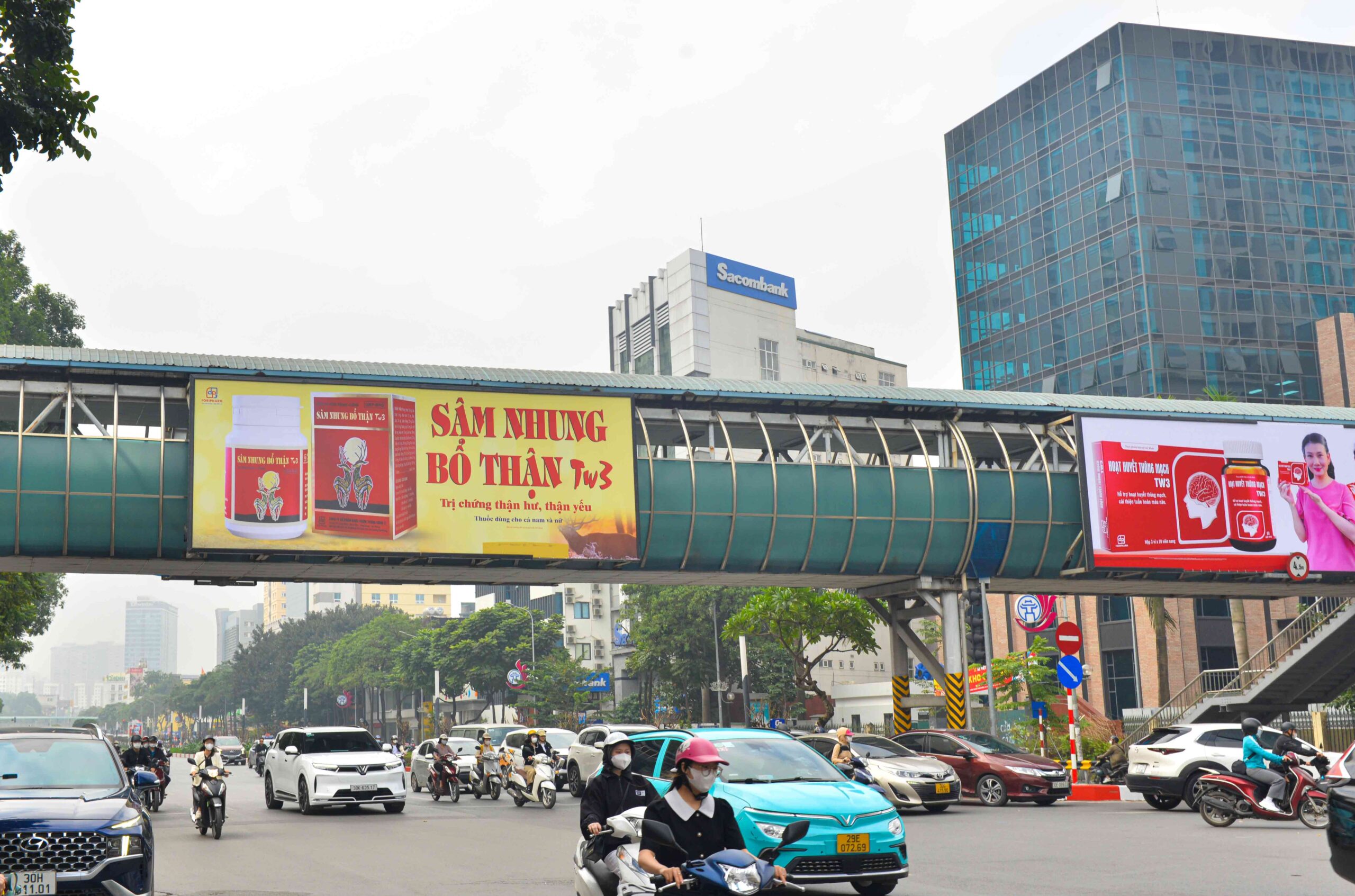 Ảnh xa hướng nhìn từ Liễu Giai đi Trần Duy Hưng (NC)