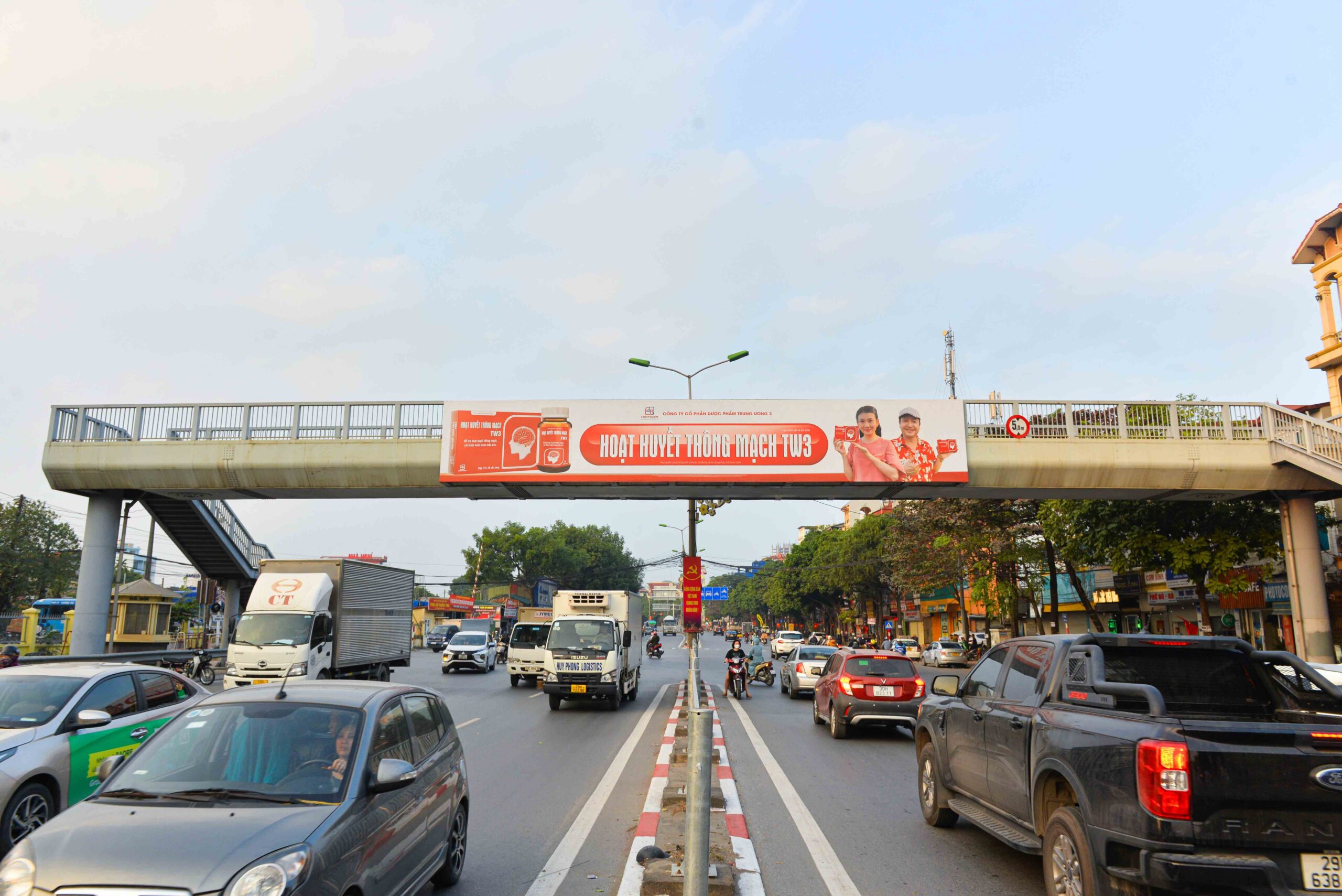 Ảnh xa hướng nhìn từ Ngọc Hồi đi Giải Phóng
