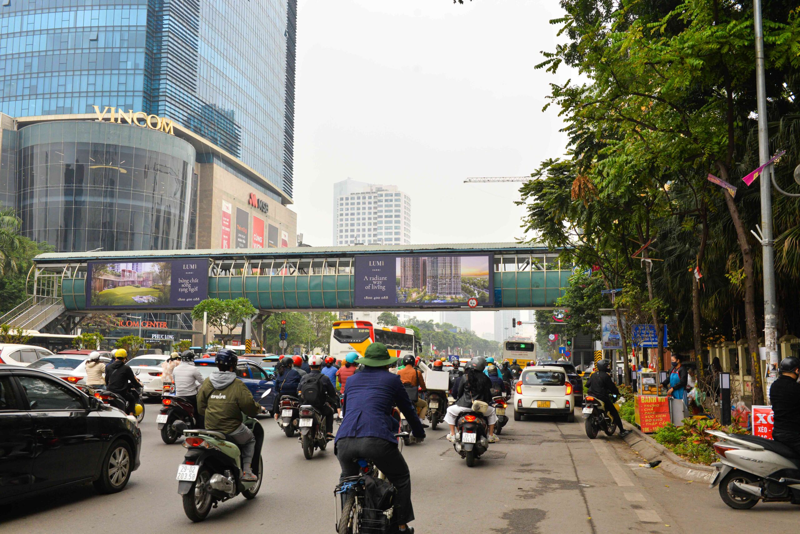 Ảnh xa hướng nhìn từ Nguyễn Chí Thanh đi Liễu Giai (CC) (1)