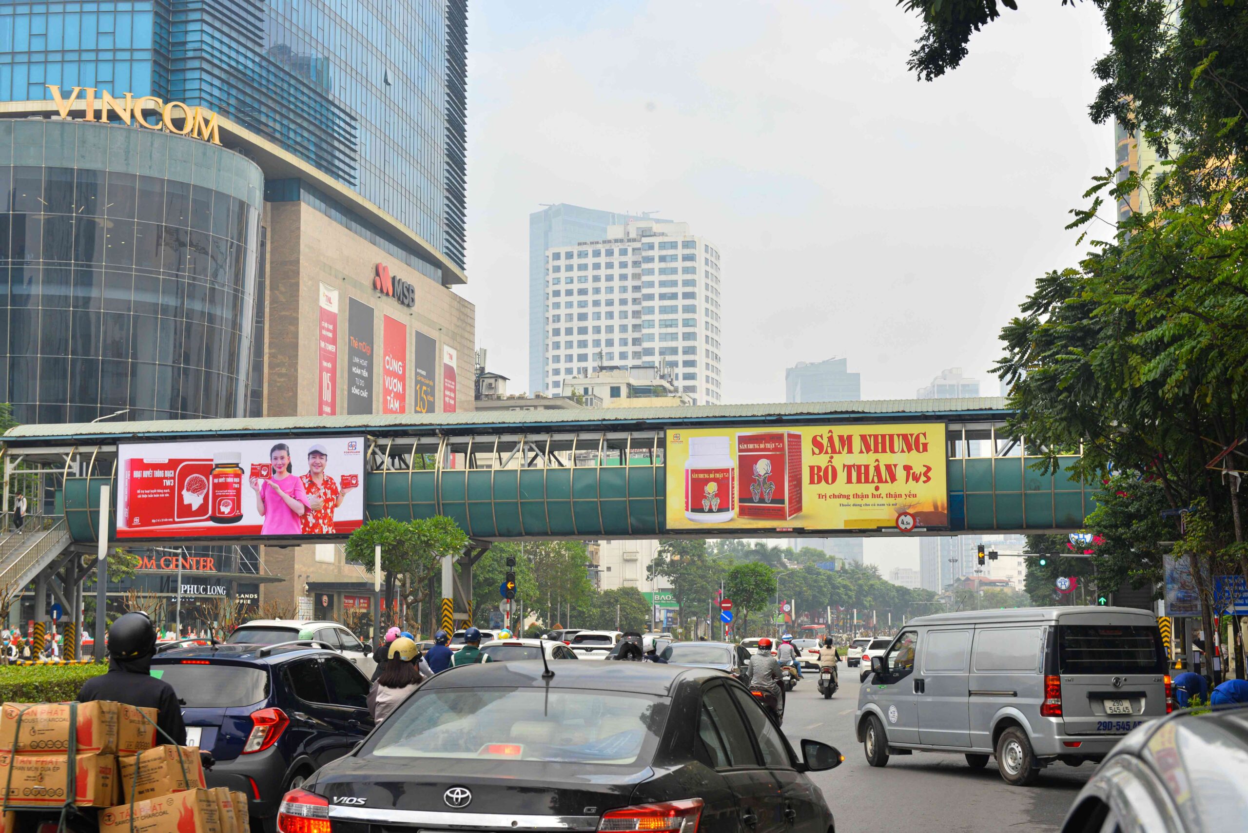 Ảnh xa hướng nhìn từ Nguyễn Chí Thanh đi Liễu Giai (CC) (2)
