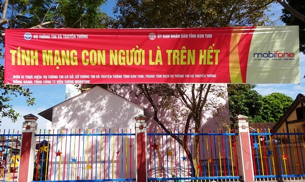 Băng rôn có chi phí thấp, dễ thực hiện, có thể treo ở nhiều nơi