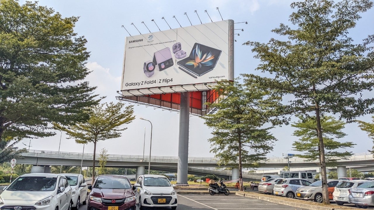 Quảng cáo billboard ngoài trời tại sân bay