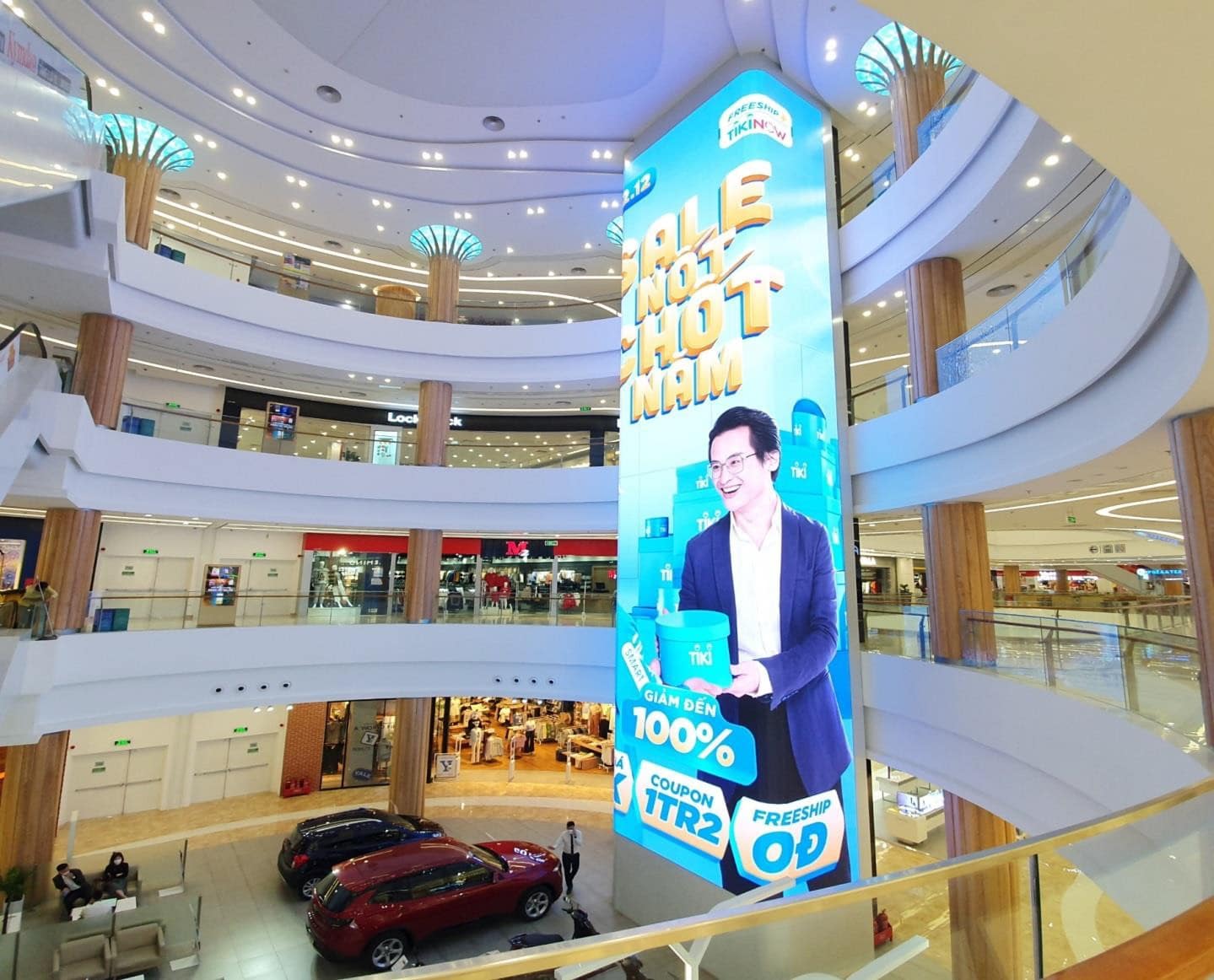 Quảng cáo màn hình LED tại trung tâm thương mại