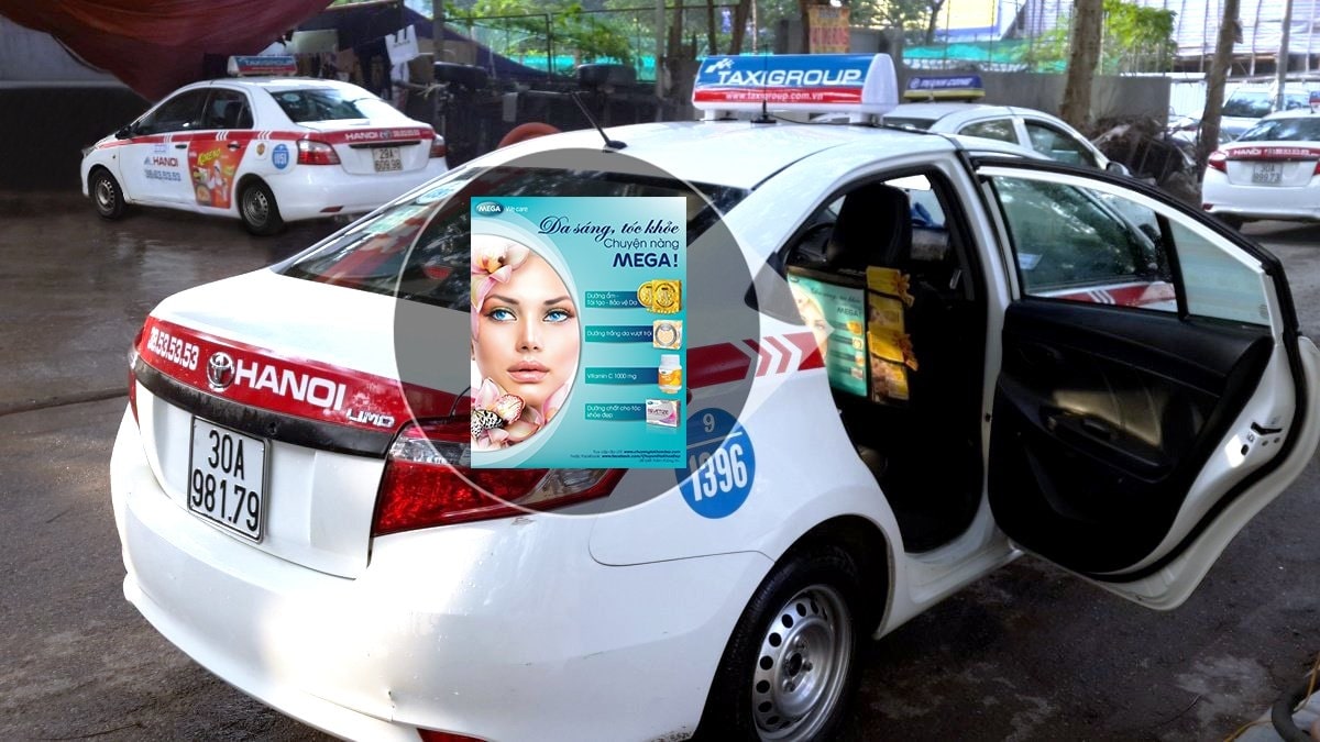 Quảng cáo ở bên trong xe taxi
