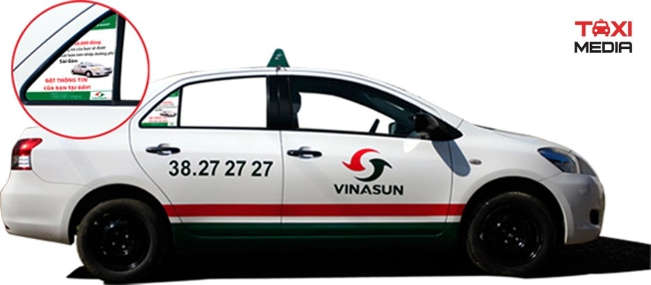 Quảng cáo trên ô kính tam giác của xe