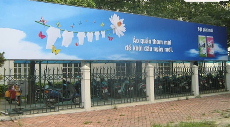 Quảng cáo tại trường học