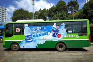 Quảng cáo diecut trên xe bus