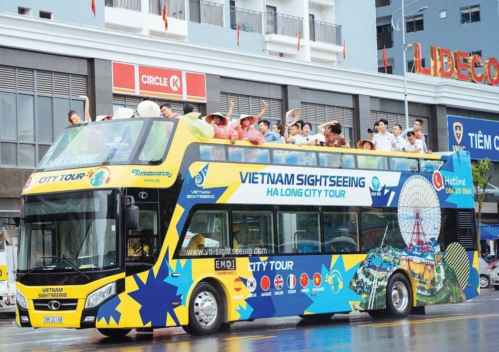 Roadshow xe bus
