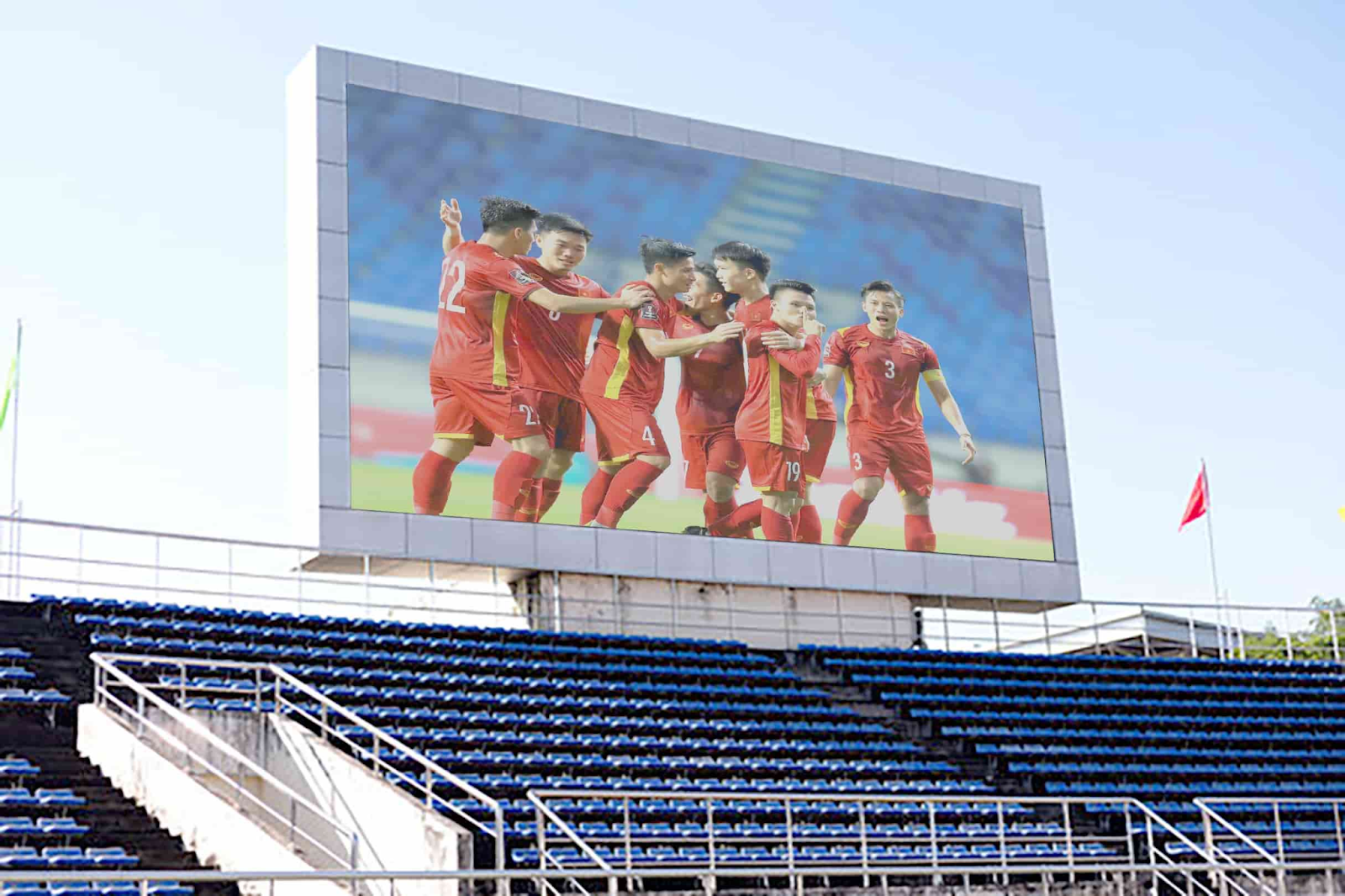 Biển quảng cáo sân bóng đá có những hình thức nào?