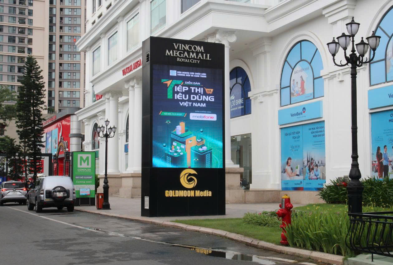 LED mặt tiền sảnh R6 Vincom Royal City